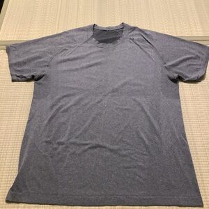 Lululemon grey short sleeve athletic shirt size large